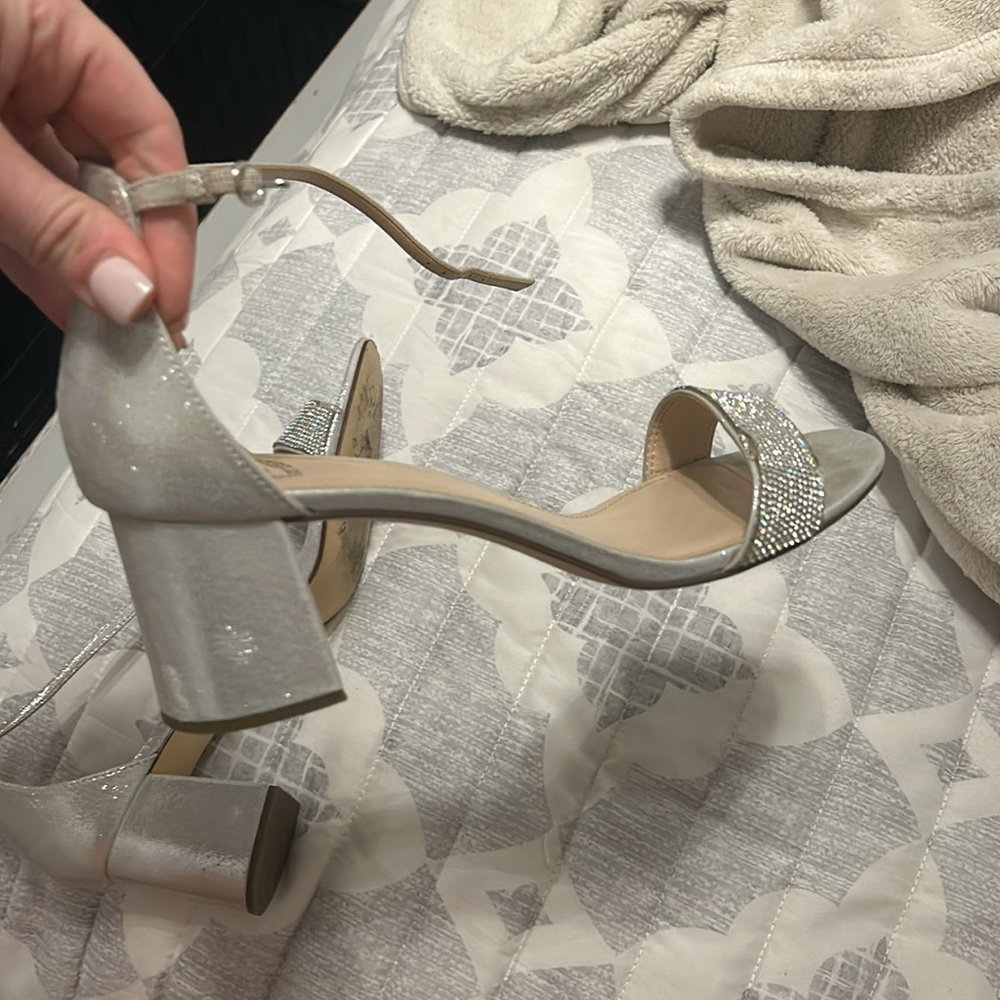 Heels - Picture 3 of 4